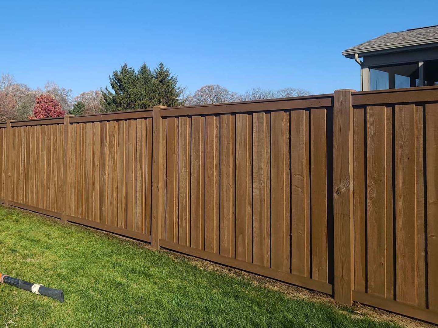 Fence stain and pre-stain contractor in Frankfort Indiana and the surrounding area