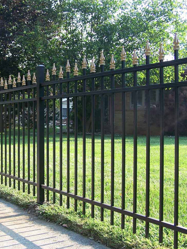 Aluminum fence contractor